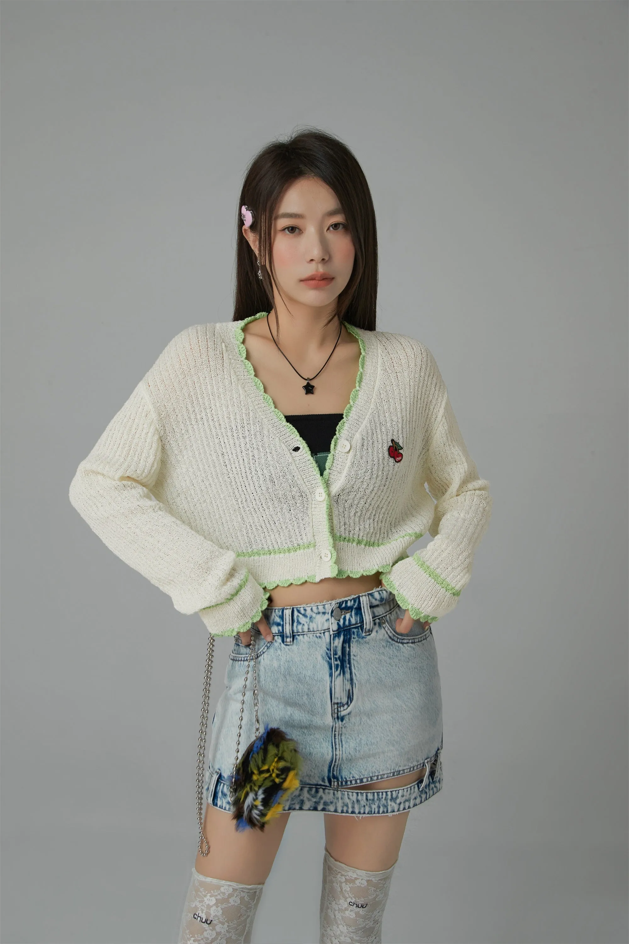 V-Neck Crop Knit Cardigan